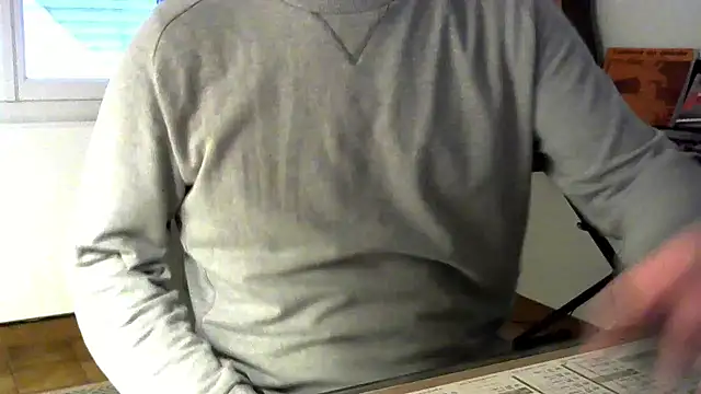 pikachu161616 online show from December 7, 8:38 am