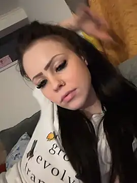 Snapshot of Highschoolpussy chatting on January 17, 7:49 pm Highschoolpussy online show from January 17, 7:49 pm