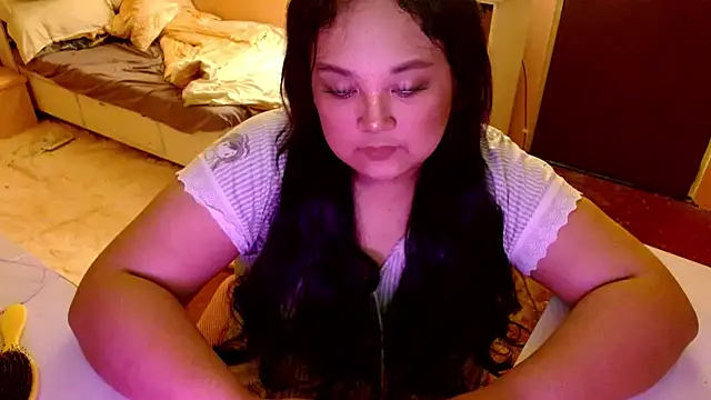GiannaLopezSmith online show from September 29, 10:00 am
