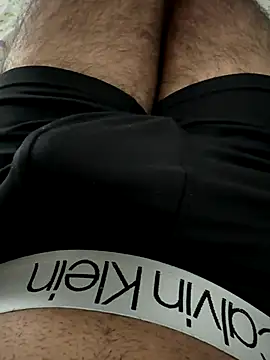 Snapshot of young1fucker chatting on November 3, 8:18 am young1fucker online show from November 3, 8:18 am