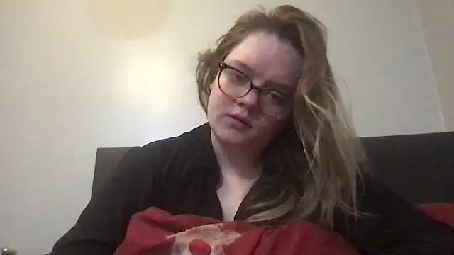 honeyyy24 online show from December 4, 3:44 pm