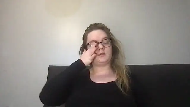 honeyyy24 online show from October 23, 8:29 pm