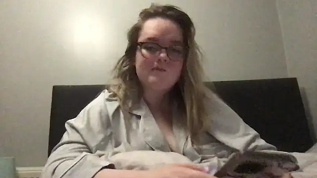 honeyyy24 online show from September 20, 11:54 pm