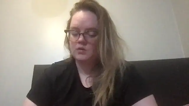 honeyyy24 online show from December 14, 5:18 pm