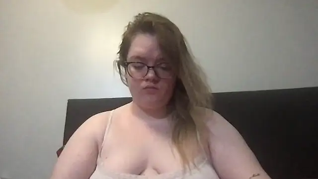 honeyyy24 online show from November 15, 2:10 pm