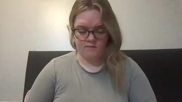 honeyyy24 online show from March 8, 2:31 pm