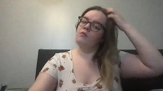 honeyyy24 online show from October 26, 6:19 pm