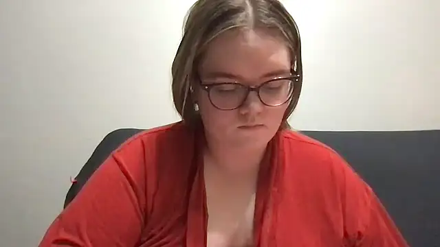 honeyyy24 online show from April 3, 11:33 pm