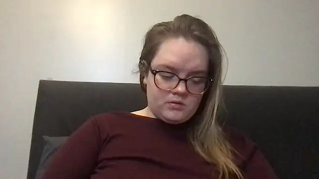 honeyyy24 online show from November 9, 3:49 pm