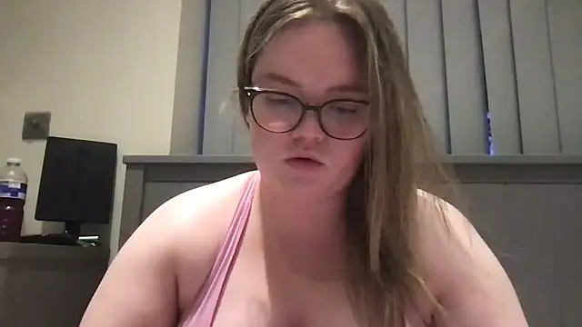 honeyyy24 online show from June 21, 8:47 pm