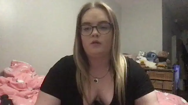 honeyyy24 online show from October 9, 9:59 pm