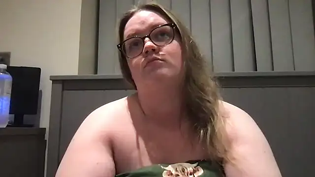 honeyyy24 online show from June 11, 9:12 pm