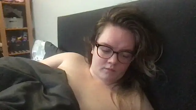 honeyyy24 online show from November 27, 10:54 pm