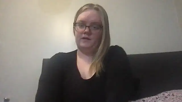 honeyyy24 online show from January 31, 7:12 pm