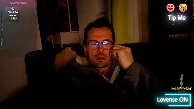 Snapshot of byakkotorra chatting on March 17, 12:32 am byakkotorra online show from March 17, 12:32 am