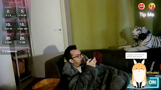 Snapshot of byakkotorra chatting on March 18, 12:19 am byakkotorra online show from March 18, 12:19 am