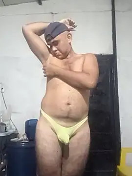 travieso2893 online show from May 14, 2:41 am