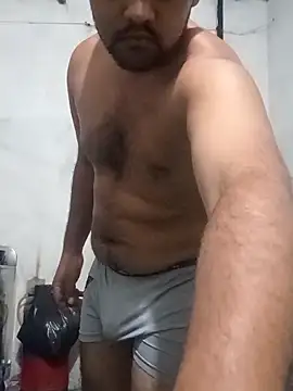 travieso2893 online show from February 12, 3:17 am