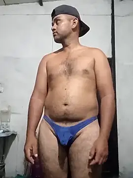 travieso2893 online show from March 13, 3:33 am