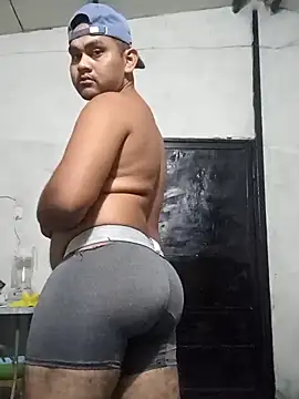 travieso2893 online show from January 8, 3:23 am