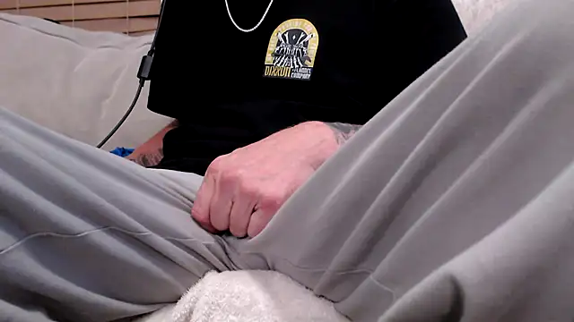 JohnnyKorrupt  online show from October 15, 8:00 am