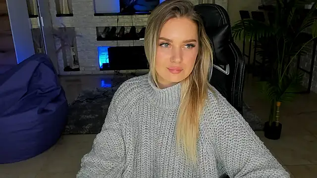 Snapshot of KittiLiza chatting on February 5, 11:06 pm KittiLiza online show from February 5, 11:06 pm