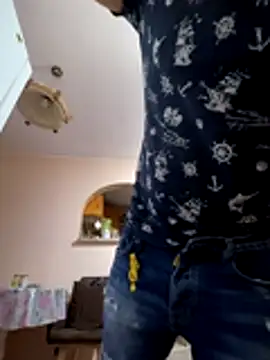 Snapshot of Nikolaiyy chatting on October 14, 9:58 pm Nikolaiyy online show from October 14, 9:58 pm