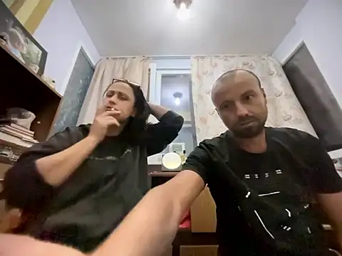 Snapshot of Nikolaiyy chatting on October 15, 8:39 pm Nikolaiyy online show from October 15, 8:39 pm