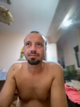 Snapshot of Nikolaiyy chatting on October 31, 1:35 am Nikolaiyy online show from October 31, 1:35 am