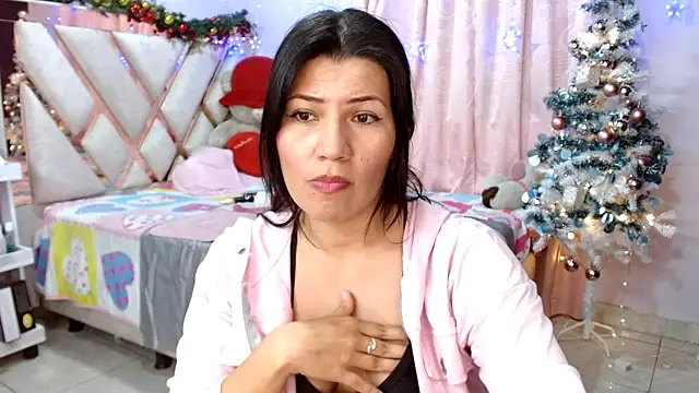 nahomi star model online show from December 13, 3:49 am