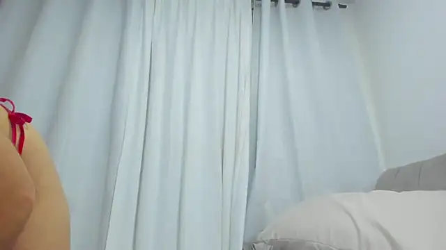 laly mariana online show from January 15, 4:05 am