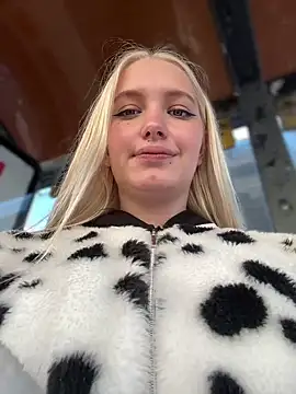 Milkyy wway online show from March 15, 7:42 am