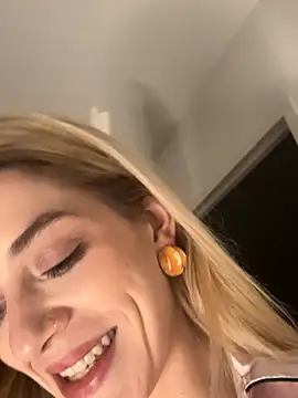 Lolitaxlola online show from February 17, 1:58 am