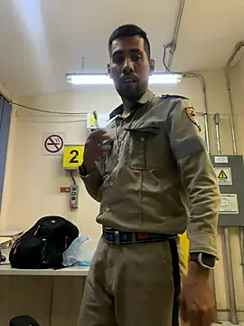 EnriquePersian197 online show from November 22, 3:16 am