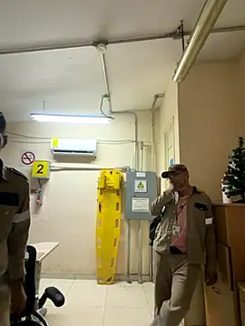 EnriquePersian197 online show from December 3, 12:23 am