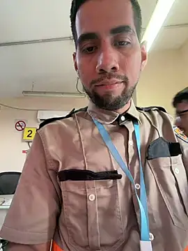 EnriquePersian197 online show from April 24, 12:01 am