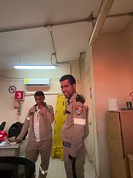 EnriquePersian197 online show from February 21, 12:12 am