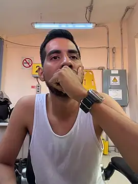 EnriquePersian197 online show from April 2, 10:16 pm