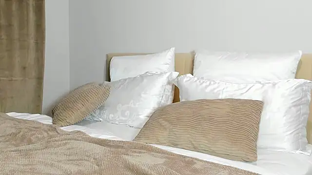 Snapshot of kirraa_ chatting on February 5, 6:26 pm kirraa online show from February 5, 6:26 pm