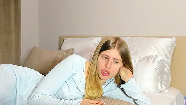 Snapshot of kirraa_ chatting on January 15, 7:06 pm kirraa online show from January 15, 7:06 pm