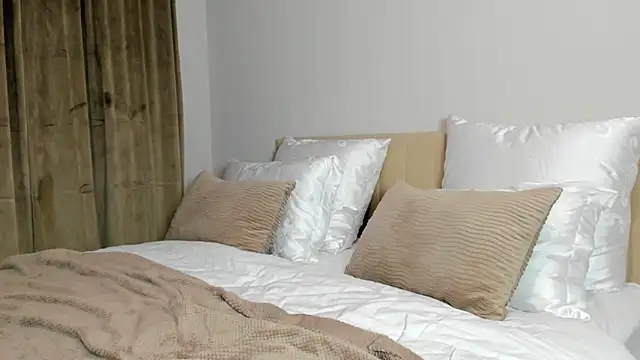 Snapshot of kirraa_ chatting on November 7, 8:46 pm kirraa online show from November 7, 8:46 pm