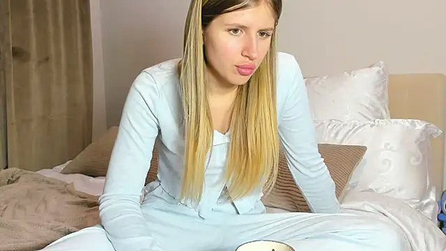 Snapshot of kirraa_ chatting on January 16, 5:17 pm kirraa online show from January 16, 5:17 pm