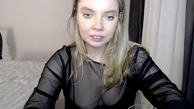 Snapshot of PolinaXXXJones chatting on February 3, 7:10 pm PolinaXXXJones online show from February 3, 7:10 pm