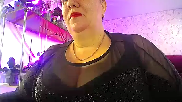  Sweet Woman online show from April 23, 6:20 am