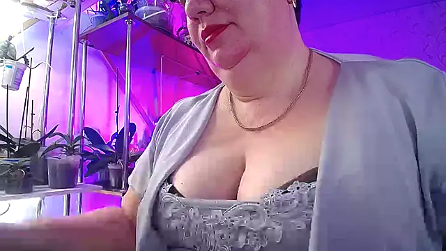  Sweet Woman online show from March 2, 7:15 am