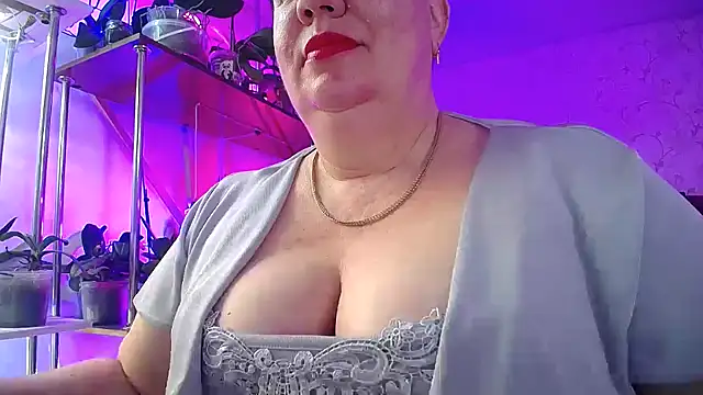  Sweet Woman online show from February 15, 11:09 am