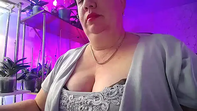 Snapshot of _Sweet_Woman chatting on October 27, 2:29 pm Sweet Woman online show from October 27, 2:29 pm