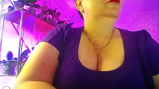  Sweet Woman online show from April 15, 4:51 am