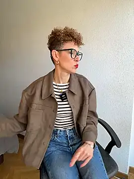 lavaldez online show from April 9, 11:05 am