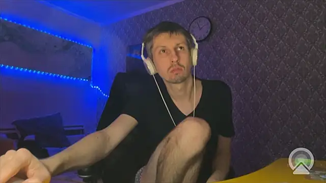 Snapshot of Aki-Laky chatting on January 10, 8:59 pm Aki-Laky online show from January 10, 8:59 pm